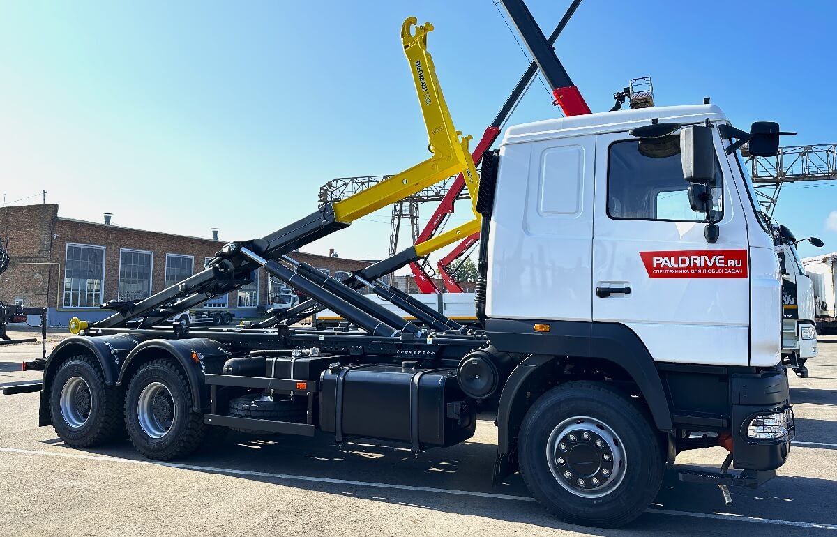 МАЗ-6312С9-8575 с крюковым погрузчиком ВЕЛМАШ ВК Т20-6000